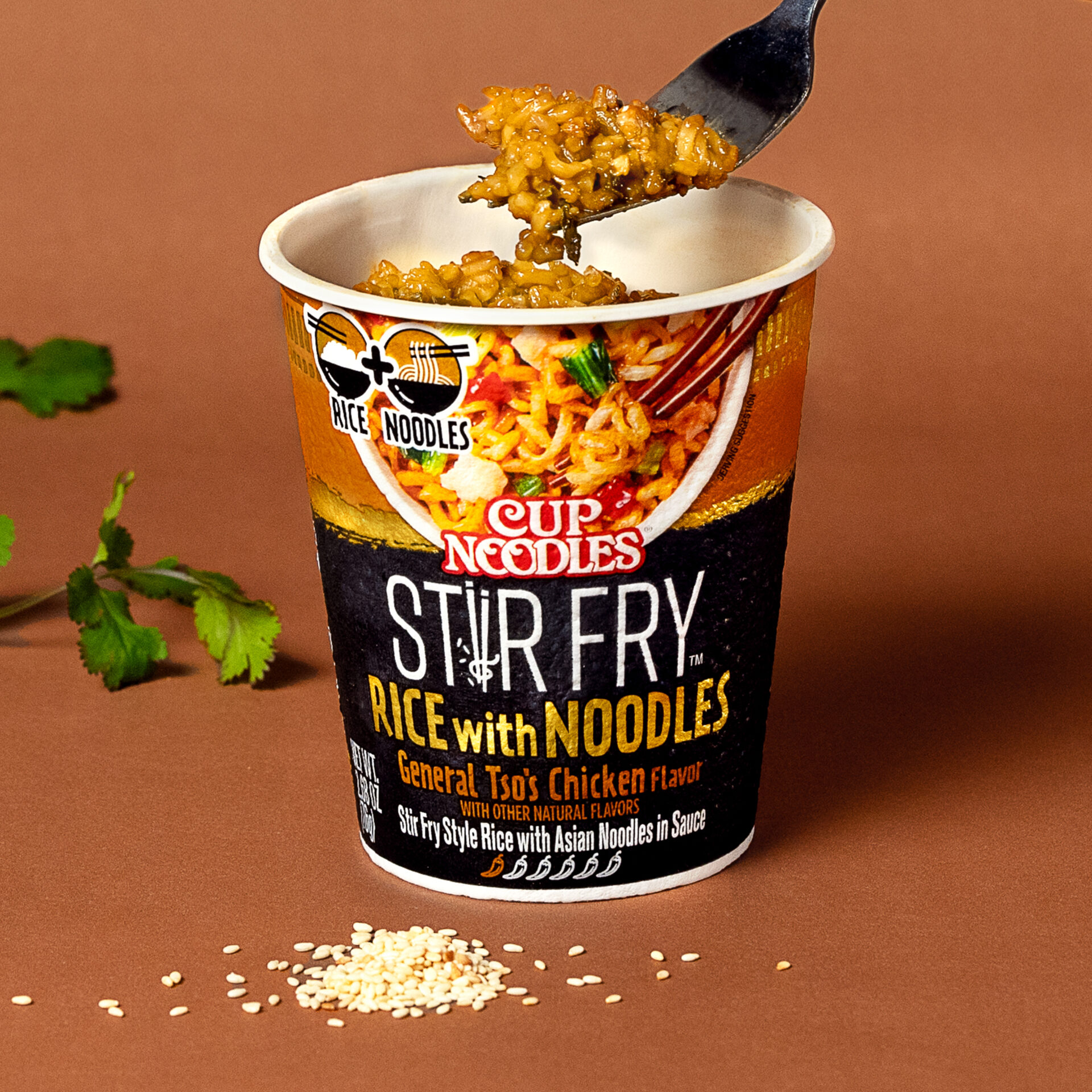 Cup Noodles Stir Fry Rice with Noodles Thai Yellow Curry - Nissin Food