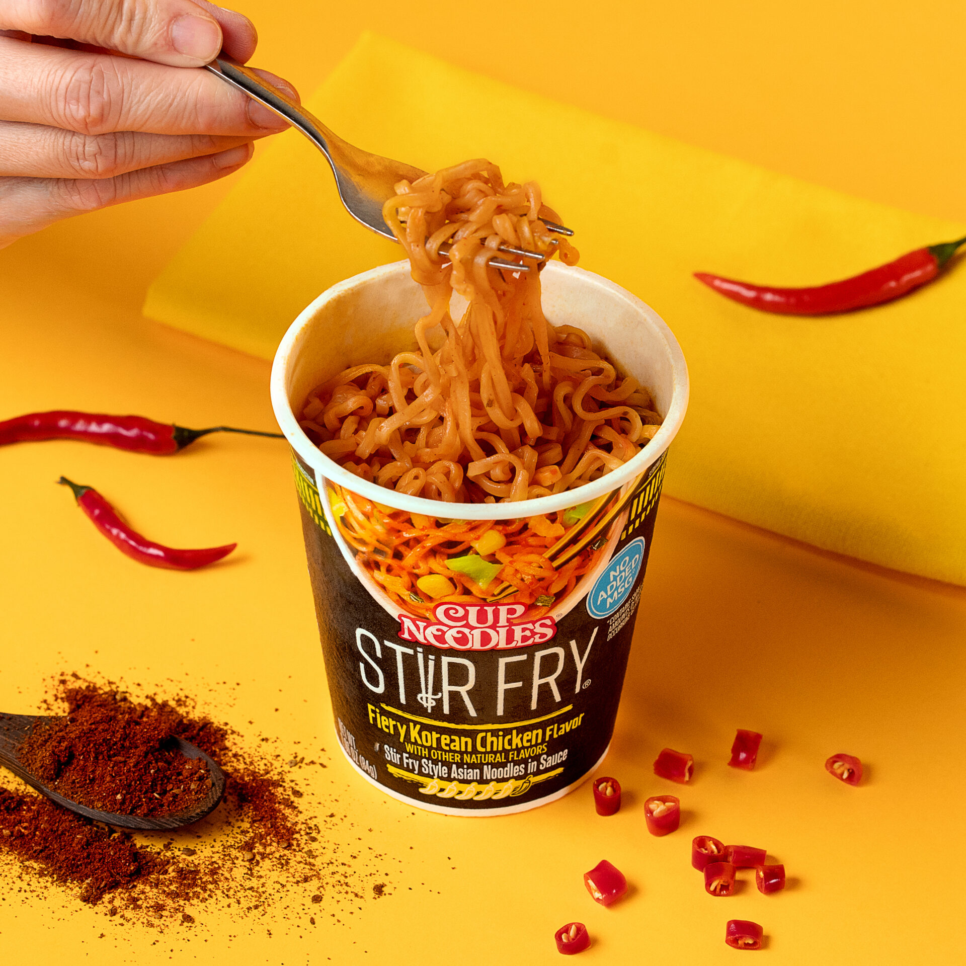 Cup Noodles Stir Fry Fiery Korean Chicken - Nissin Food