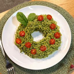 GREEN WREATH RAMEN