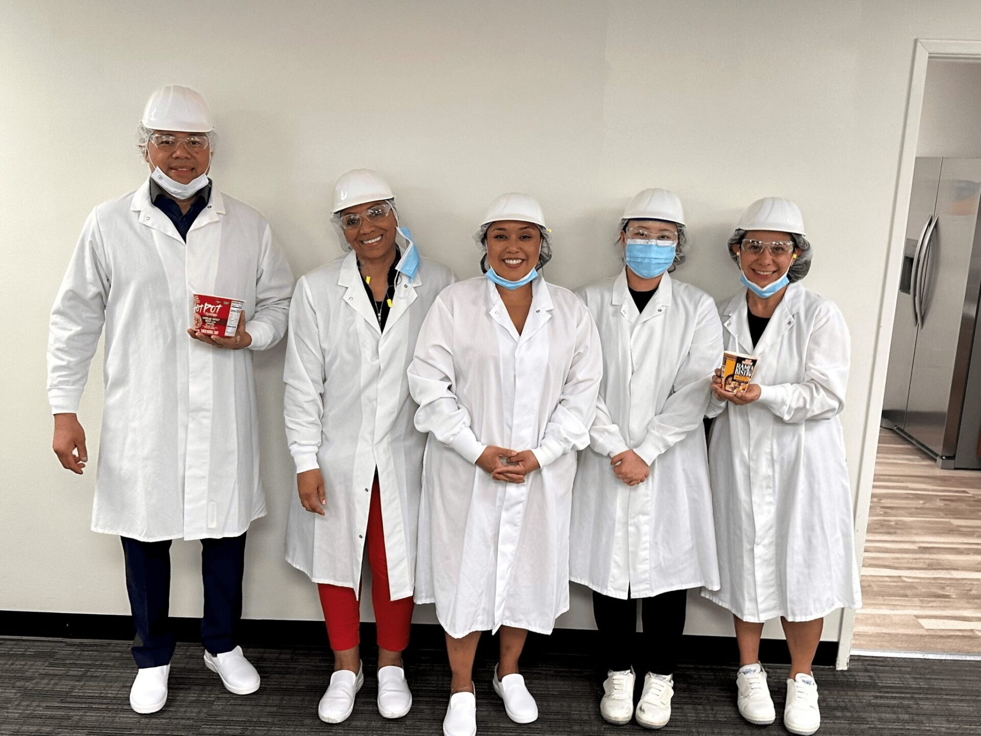 MAYOR OF GARDENA VISITS NISSIN FOODS GARDENA OFFICE